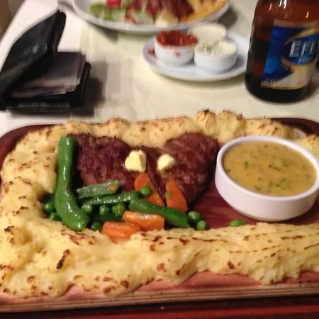 호텔 Ekin 말마리스