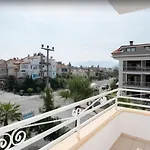 מלון Ekin 2*