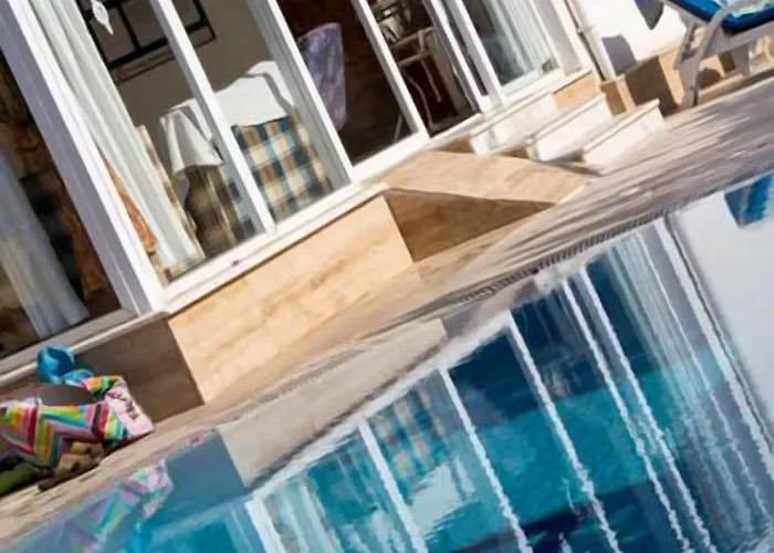 Ekin 2* מרמריס