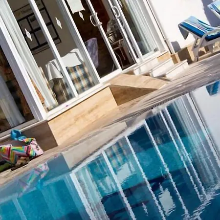 Ekin 2* マルマリス