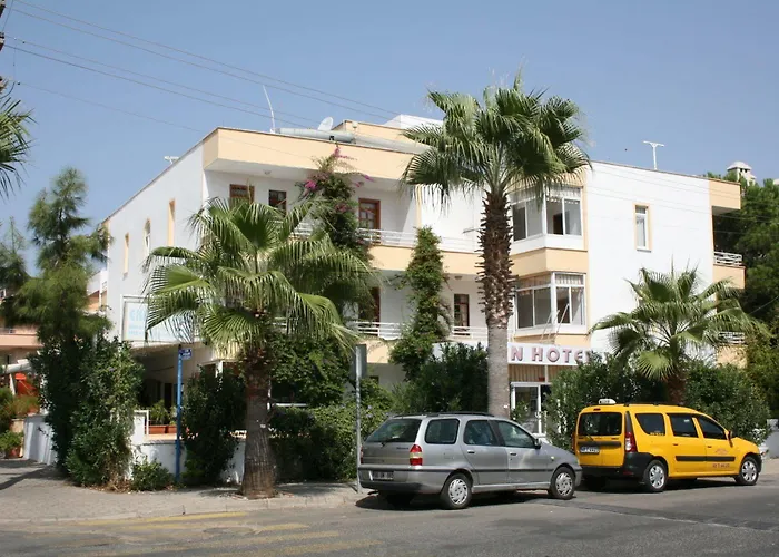 Ekin מלון 2*